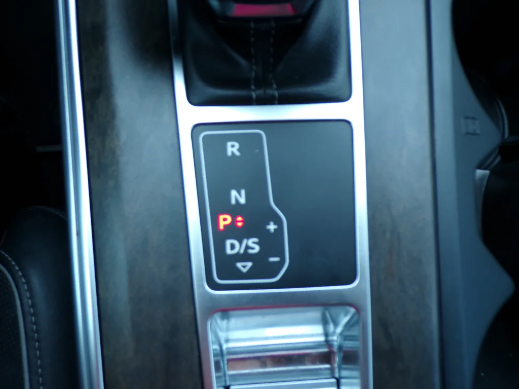Used 2019 Daytona Gray Pearl Effect Audi Prestige image 24