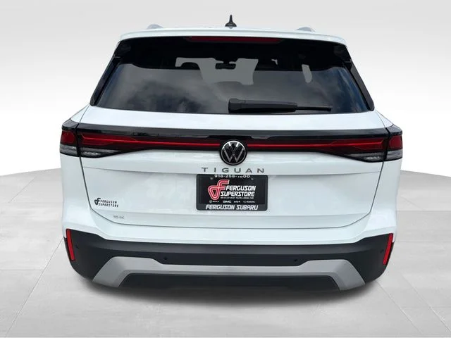 Used 2025  Volkswagen 2.0T SE image 6