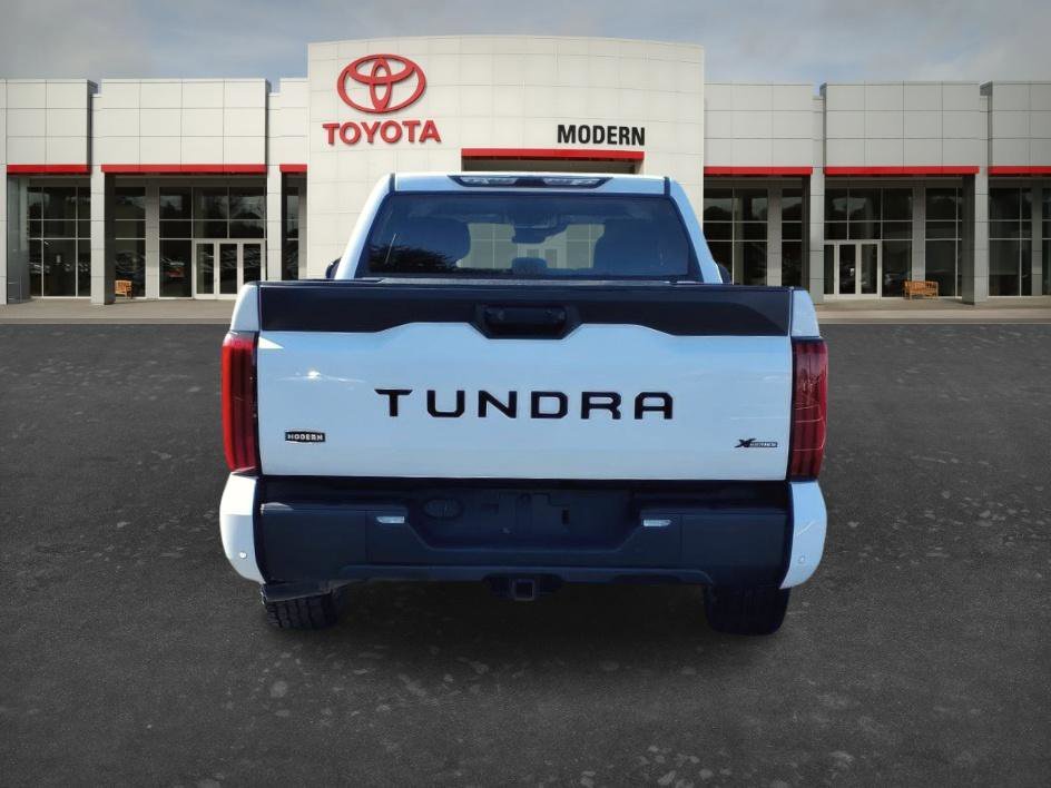 Used 2023 Ice Cap Toyota SR5 image 5