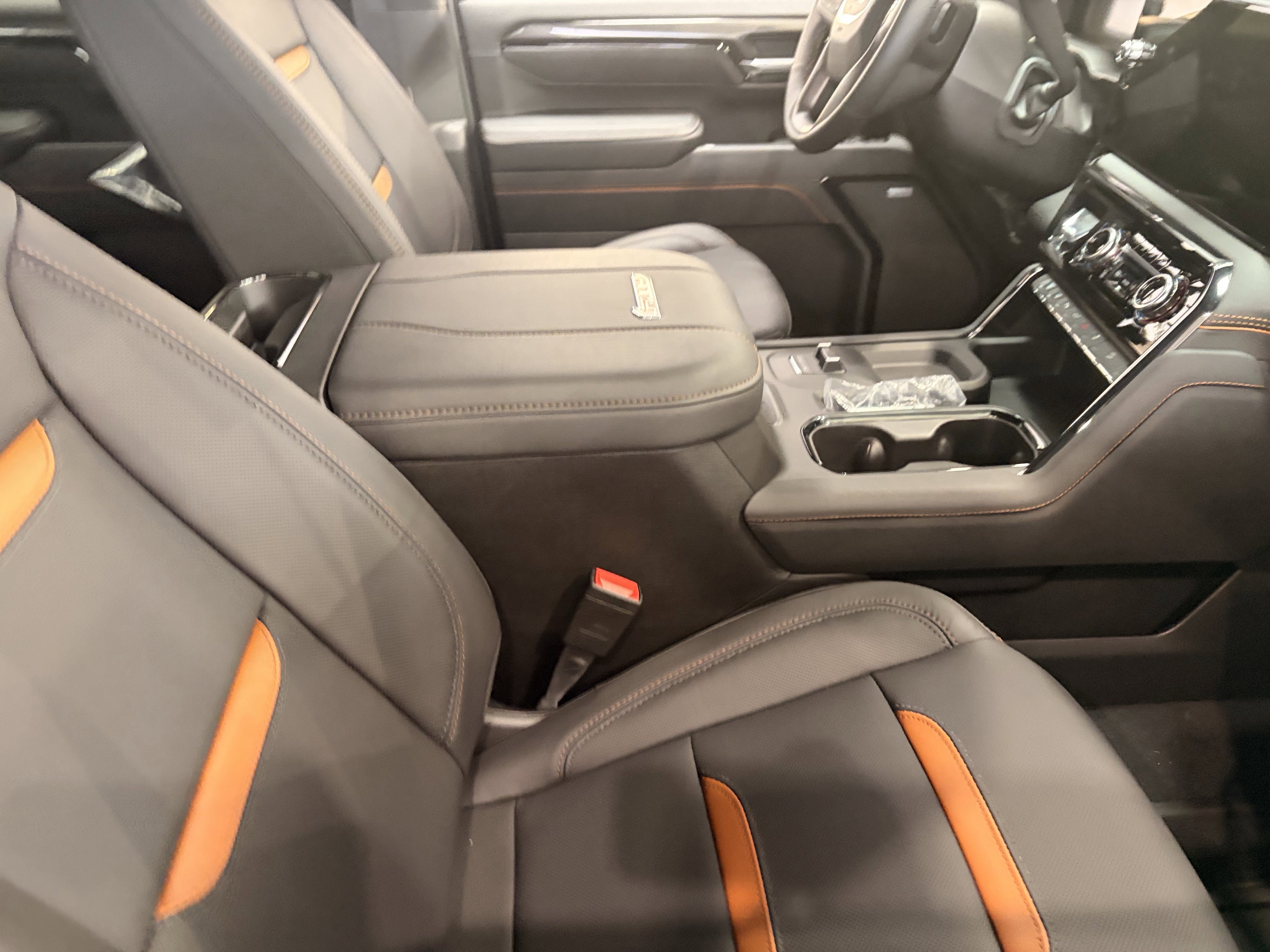 2026 GMC Sierra 2500HD AT4 - Photo 10