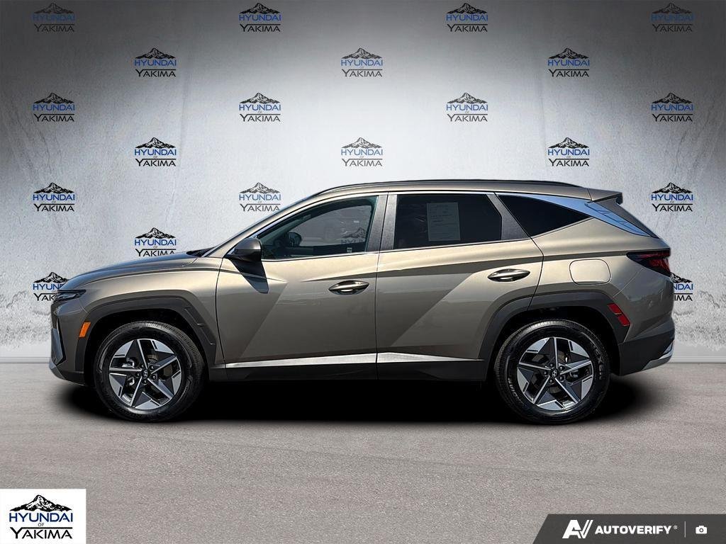 Certified Used 2025 Cashmere Bronze Hyundai SEL image 3