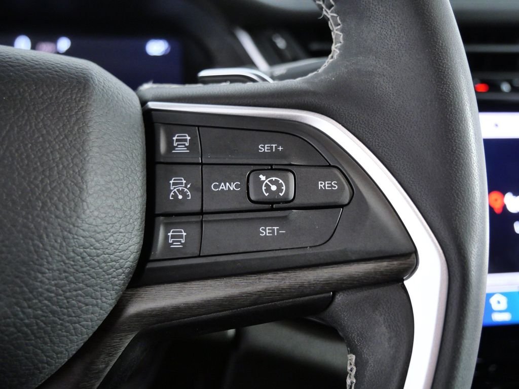 Used 2023 Silver Jeep Limited image 22