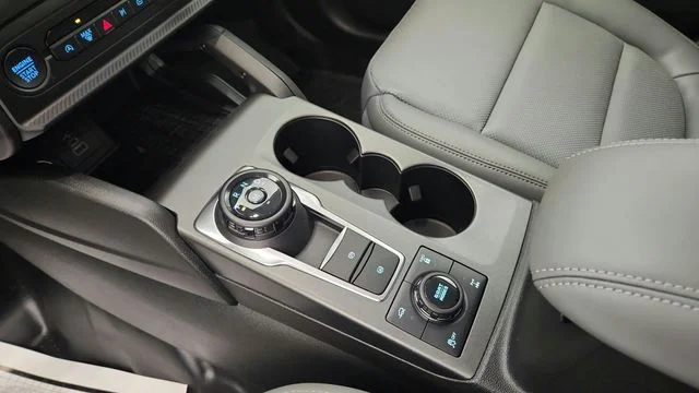 New 2025 Carbonized Gray Metallic Ford Badlands® image 39
