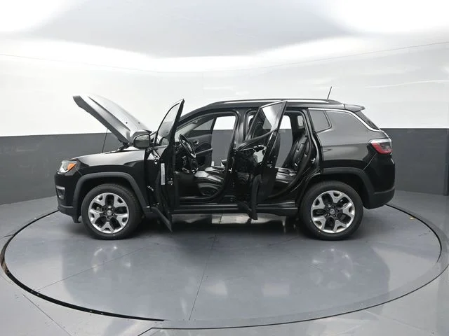 Used 2018 Black Jeep Limited image 41