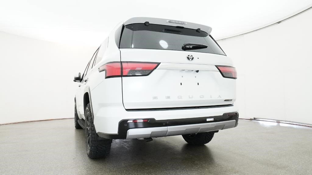 New 2026 Wind Chill Pearl <sup>1</sup> Toyota  Limited image 8