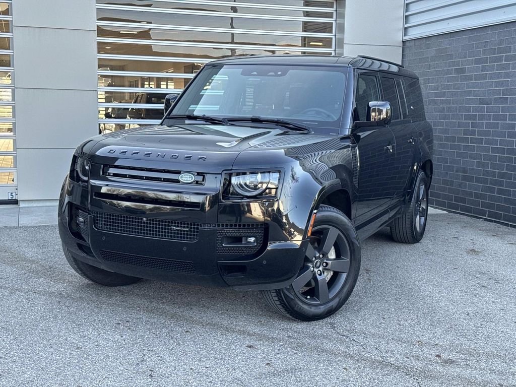 2023 Land Rover Defender X-Dynamic SE's photo