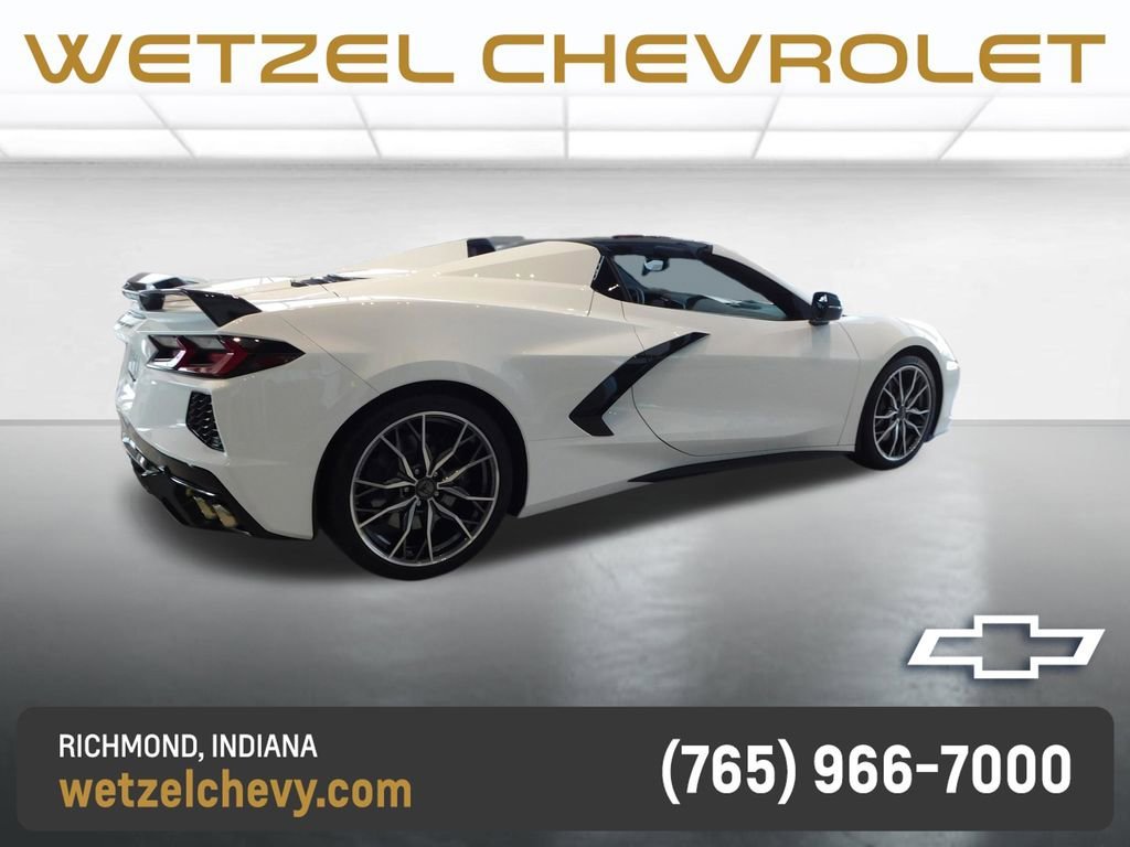 Used 2023 Arctic White Chevrolet 2LT image 3