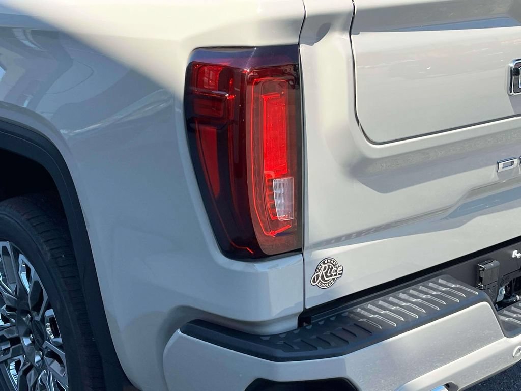 2026 GMC Sierra 1500 Denali Ultimate - Photo 10