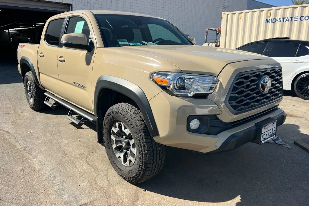 Certified Used 2020  Toyota TRD Off-Road image 2