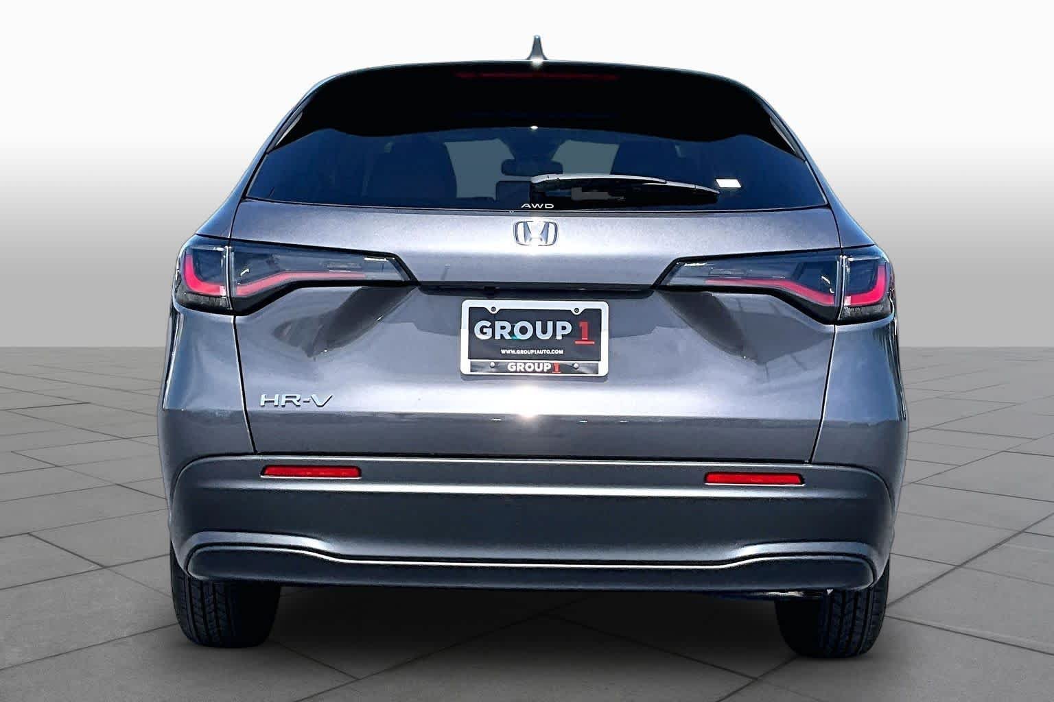 New 2027 Modern Steel Metallic Honda LX image 4