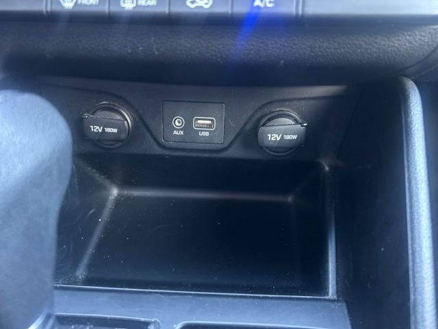 Used 2017 Black Noir Pearl Hyundai SE image 19