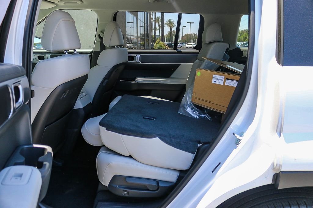 New 2026 White Hyundai SEL image 18