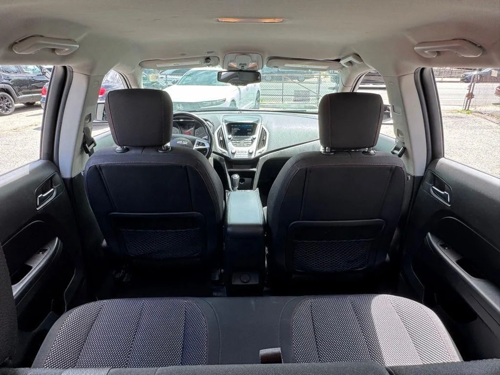 Used 2017 White GMC SLE-2 image 15