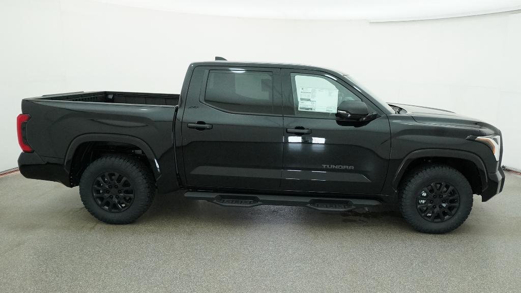 New 2026 Midnight Black Metallic Toyota SR5 image 31