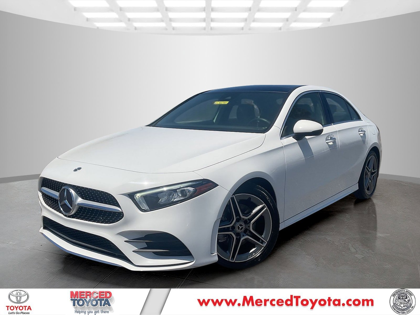 2022 Mercedes-Benz A-Class A220's photo
