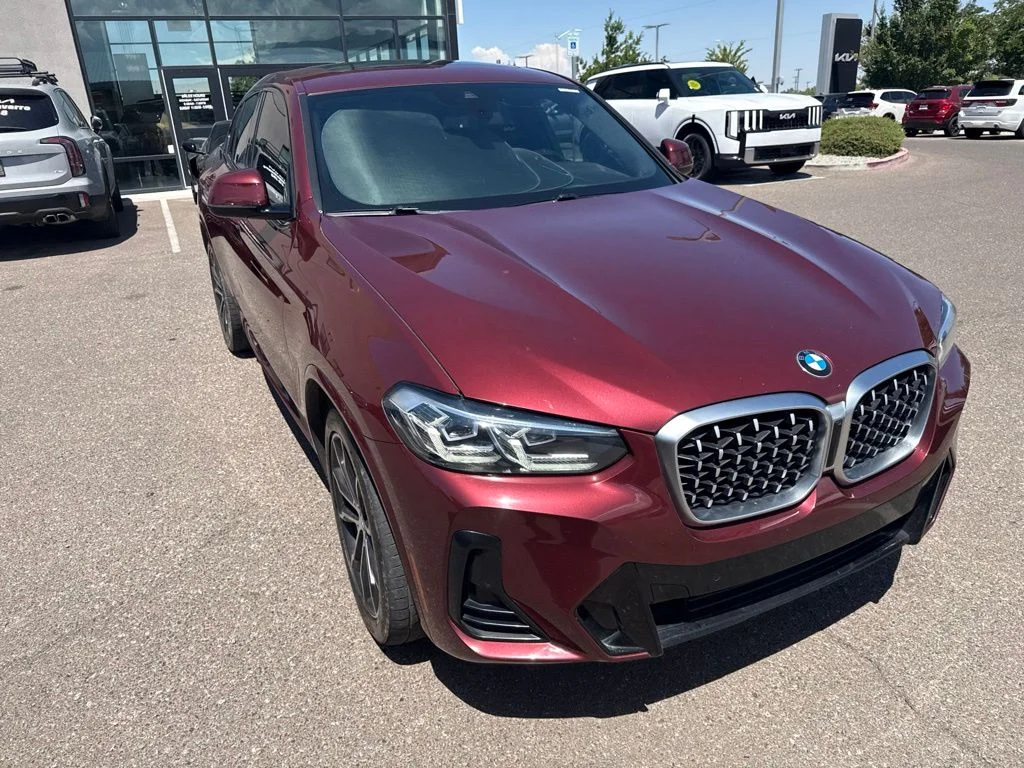 Used 2022 Red BMW xDrive30i image 1
