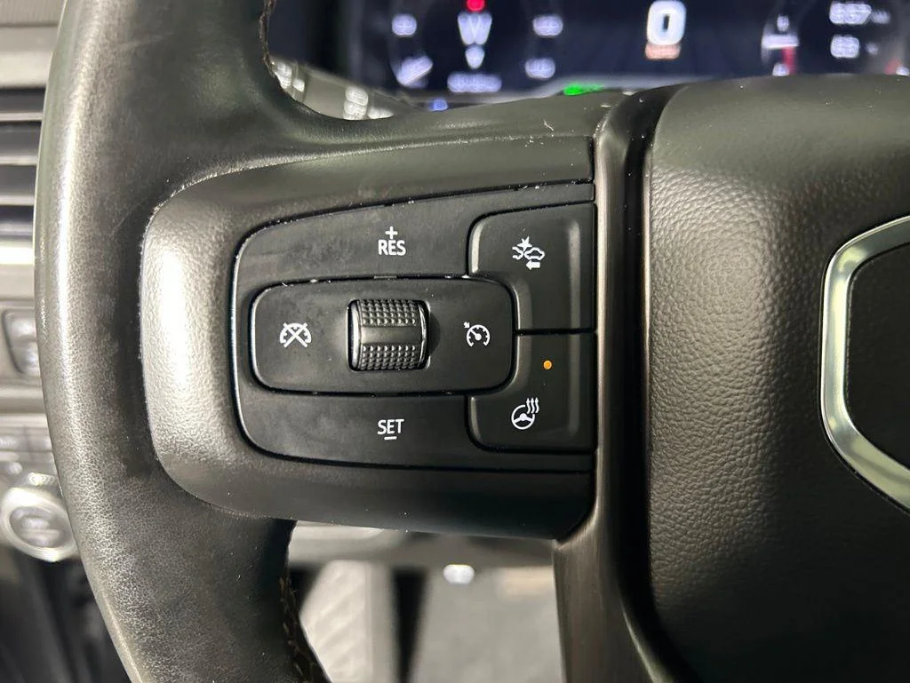 Used 2023 Sterling Metallic GMC AT4 image 33