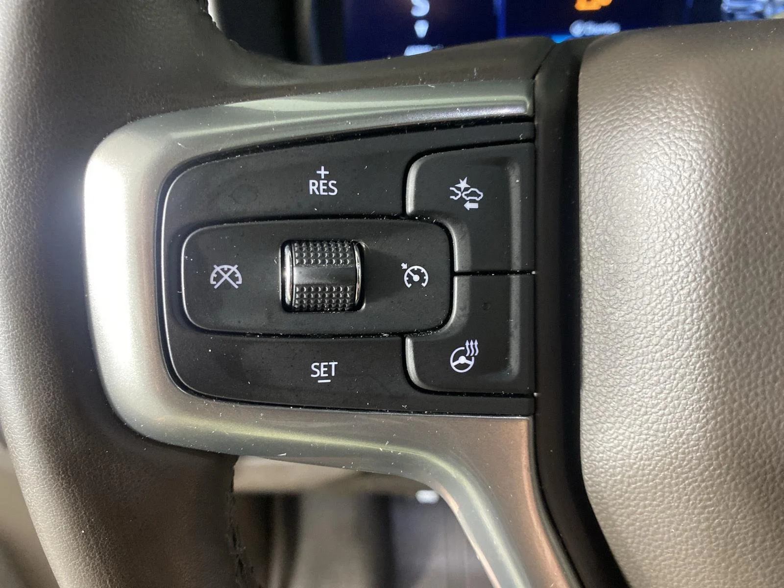Used 2023 Summit White Chevrolet Z71 image 15
