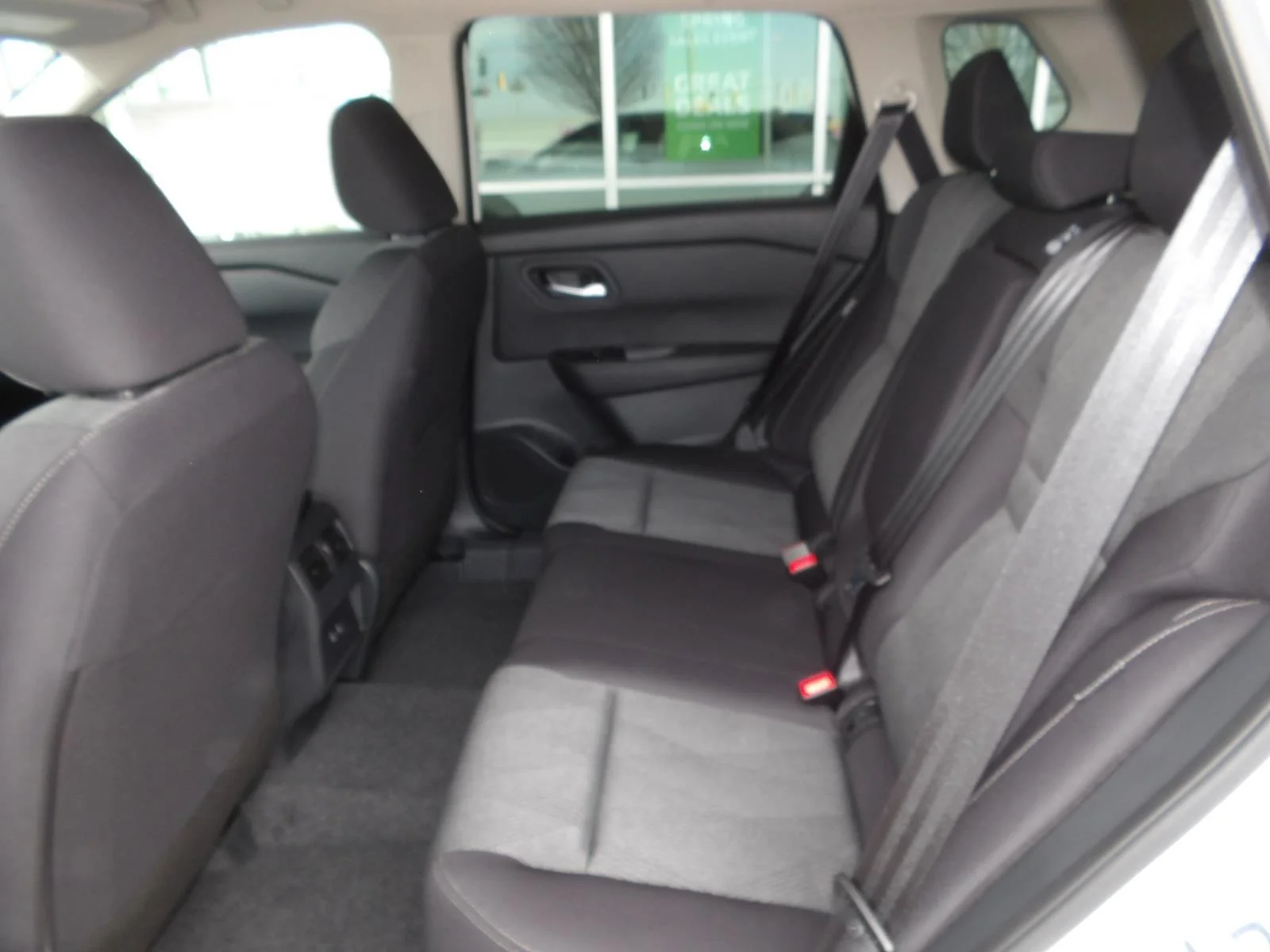 2026 Nissan Rogue SV - Photo 18