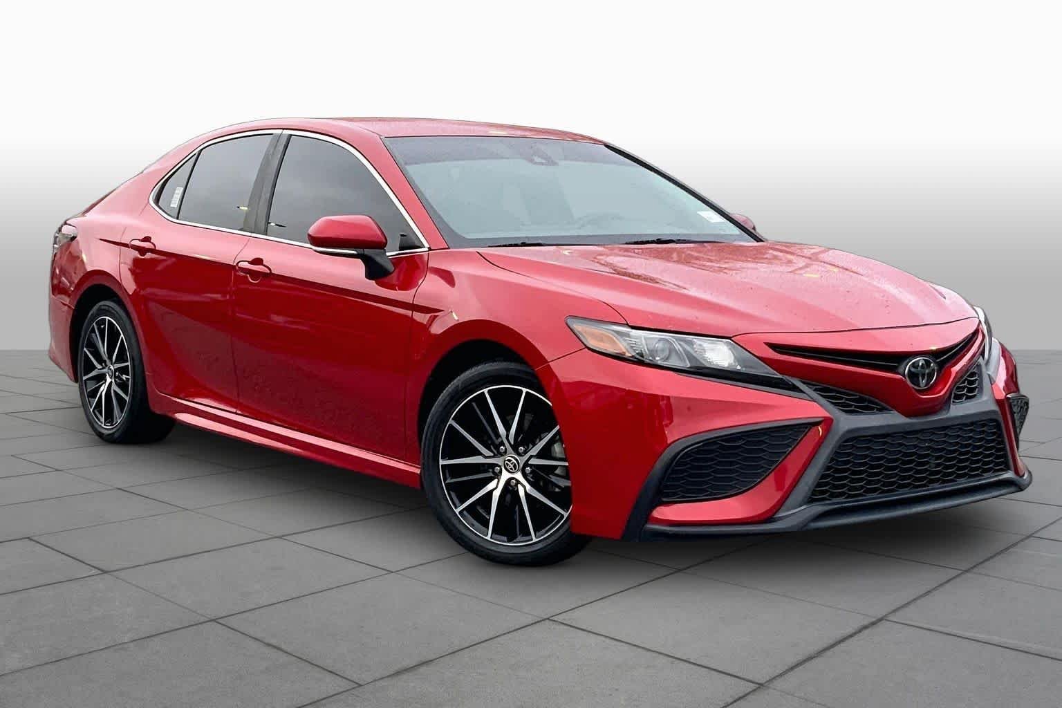 Used 2022 Supersonic Red Toyota SE image 3