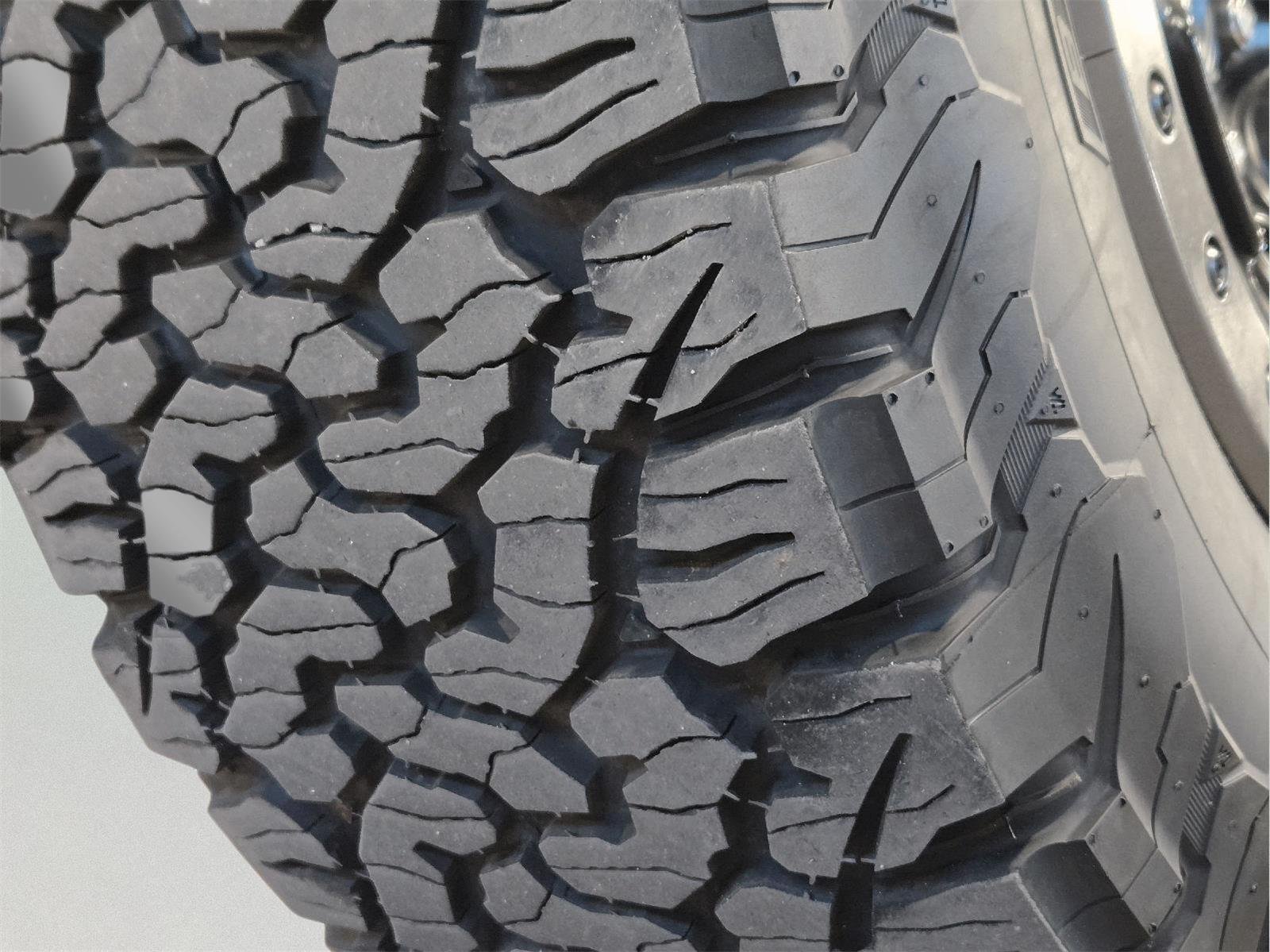 Used 2023 Iconic Silver Ford Raptor image 51