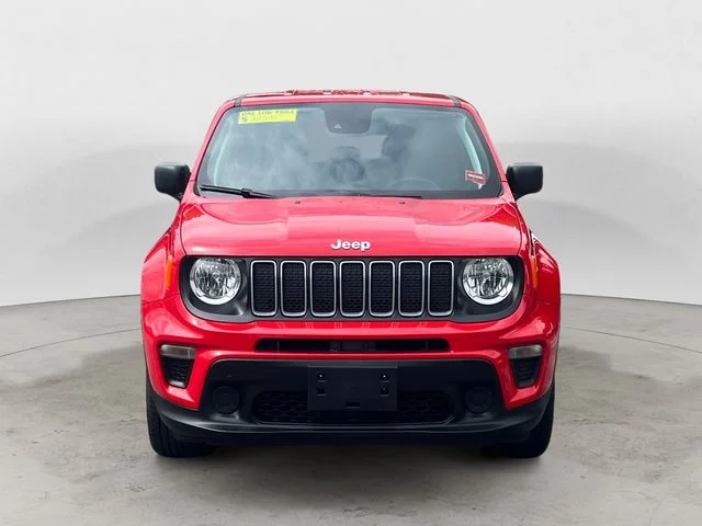 Used 2023 Red Jeep Latitude image 8