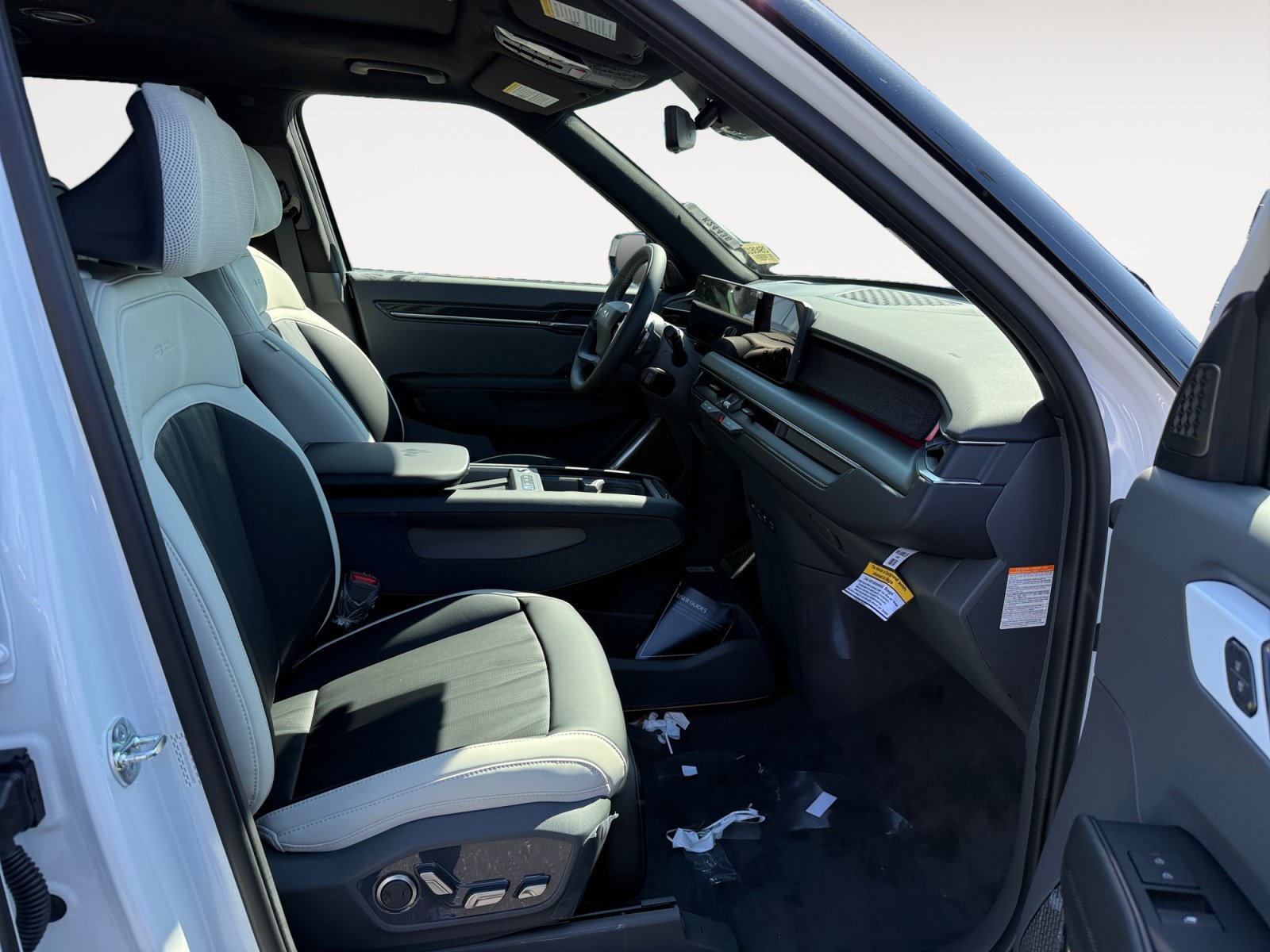 New 2026 Glacial White Pearl / Black Ro Kia GT-Line AWD image 19