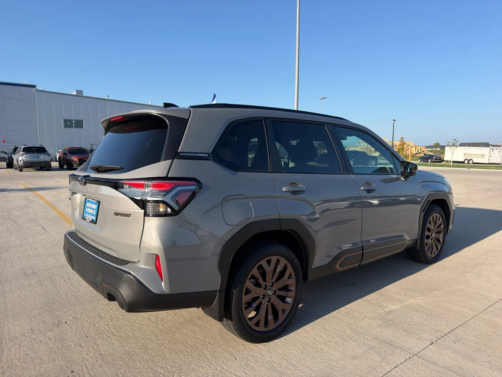Used 2026 RIVER ROCK PEARL Subaru Sport image 5