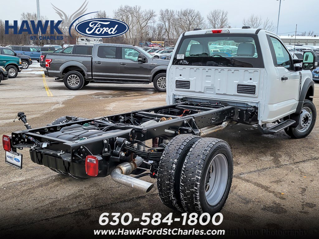 New 2026 Oxford White Ford F-450® XL image 7