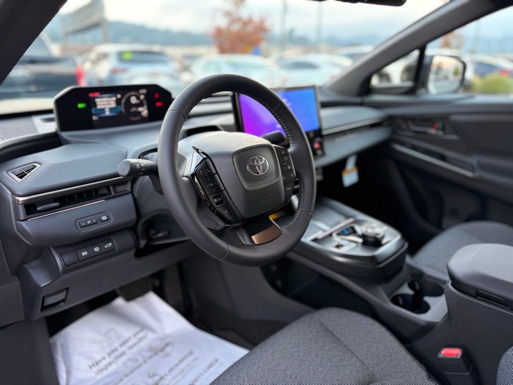 2026 Toyota bZ XLE - Photo 6