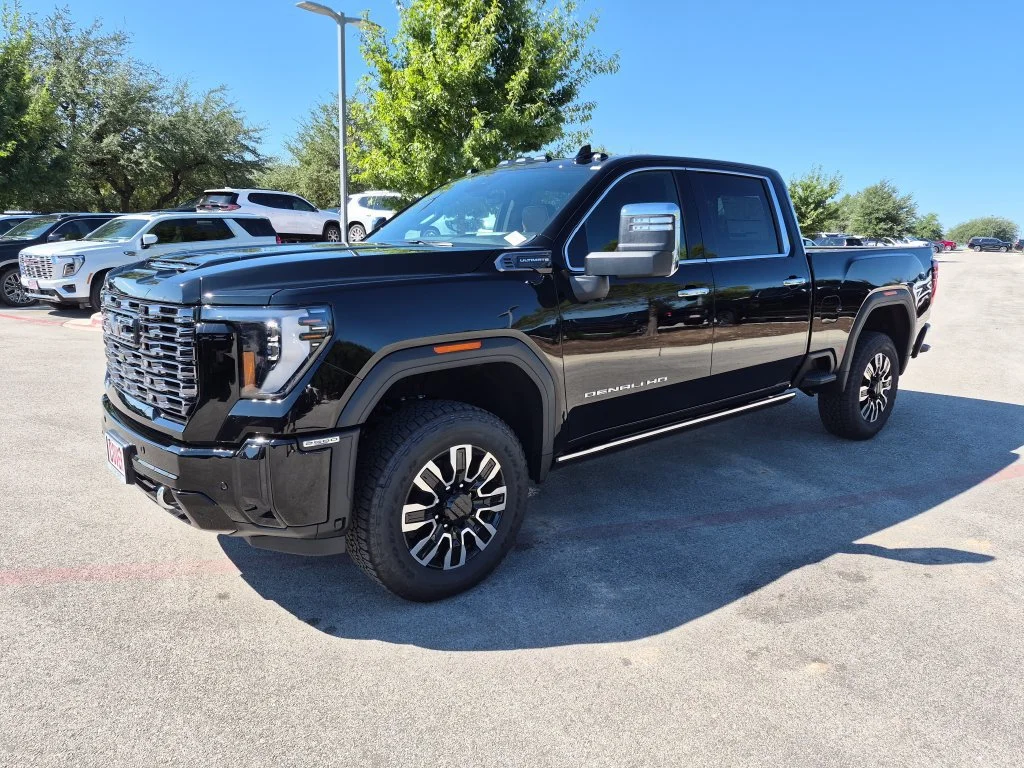 New 2026 GMC Sierra 2500 HD Denali Ultimate, photo 3