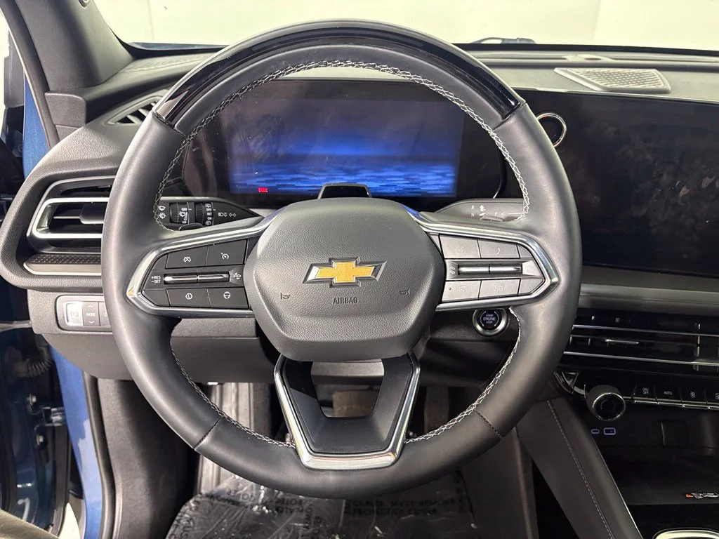 Used 2025 Blue Chevrolet LT image 28
