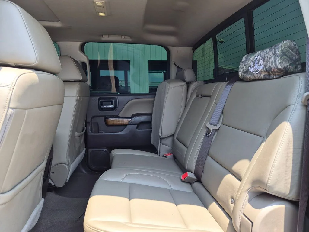 Used 2017 White GMC SLT image 21