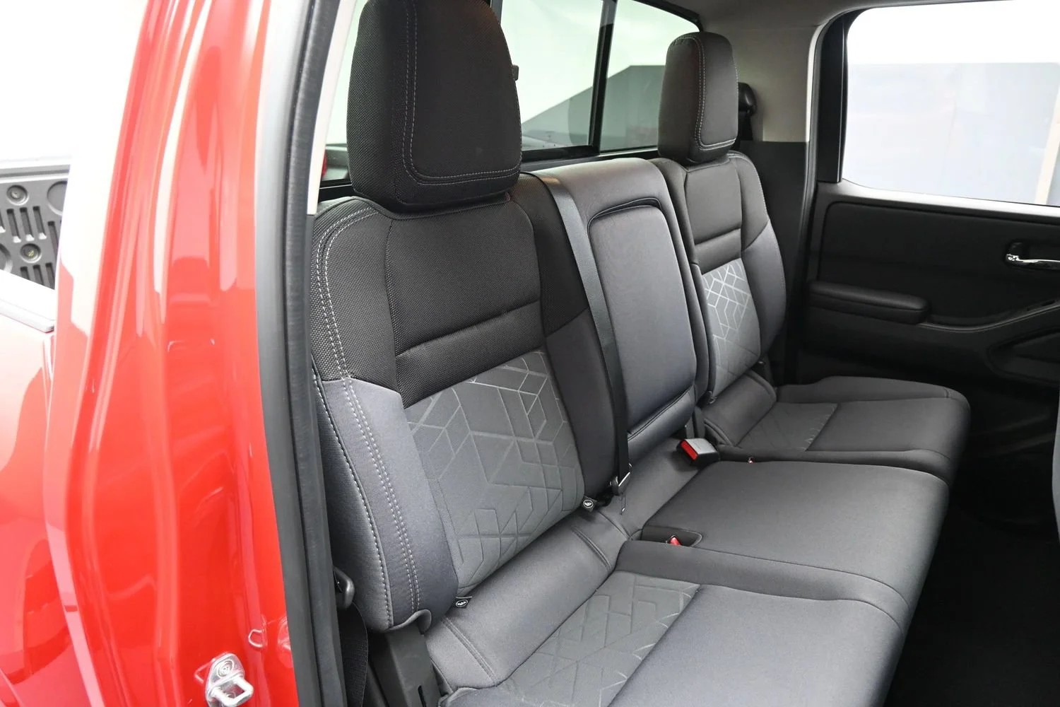2026 Nissan Frontier SV - Photo 13