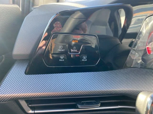 New 2026 Moonstone Gray Volkswagen 2.0T SE image 32