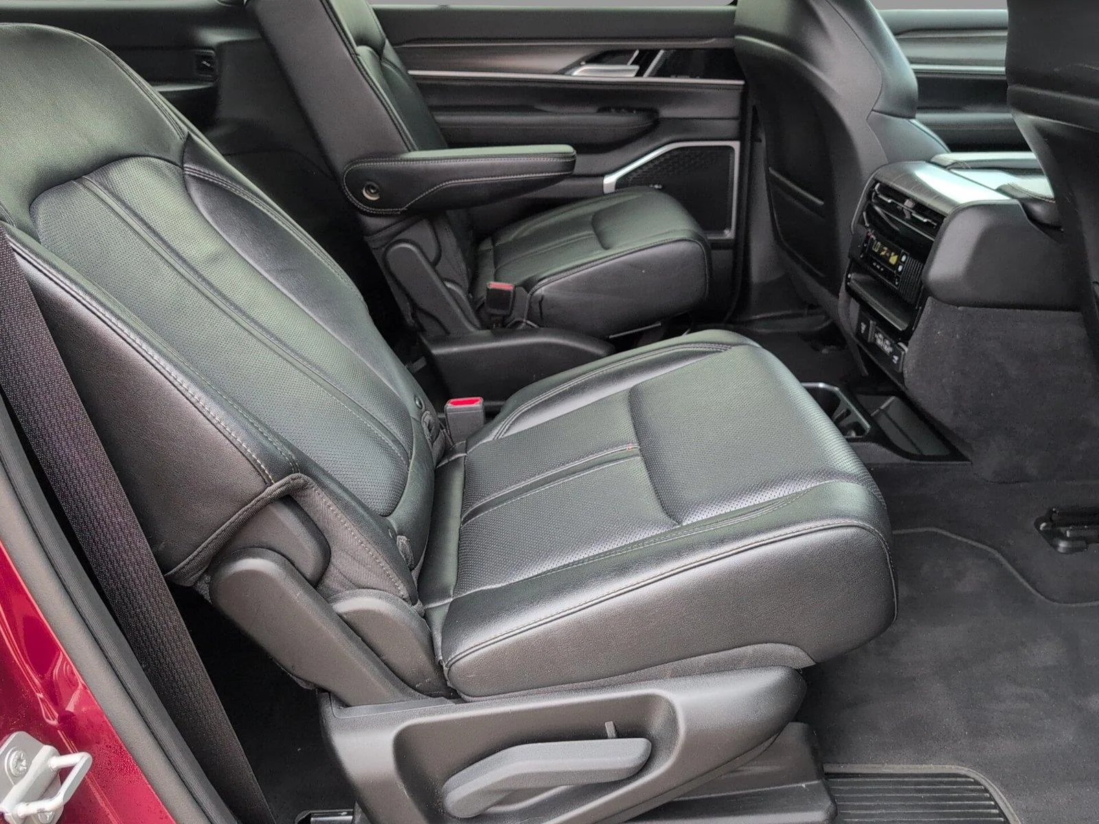 Used 2024 Velvet Red Pearlcoat Jeep Series II image 38