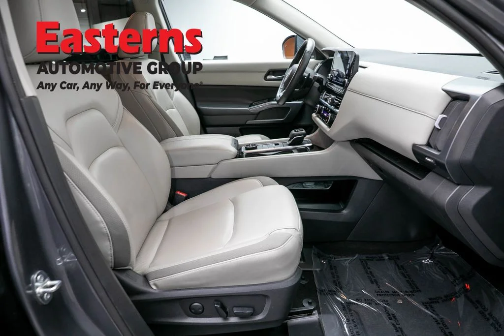 Used 2023 Gray Nissan SL image 23
