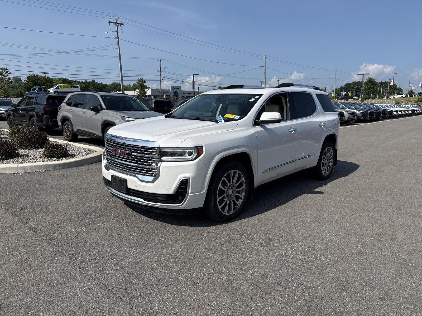 Used 2023 White Frost Tricoat GMC Denali image 6