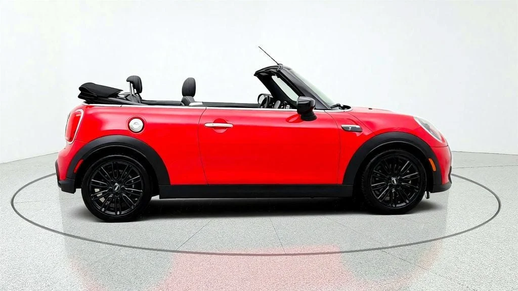 Used 2024 Chili Red MINI Cooper S FWD w/ Signature Trim Package image 4