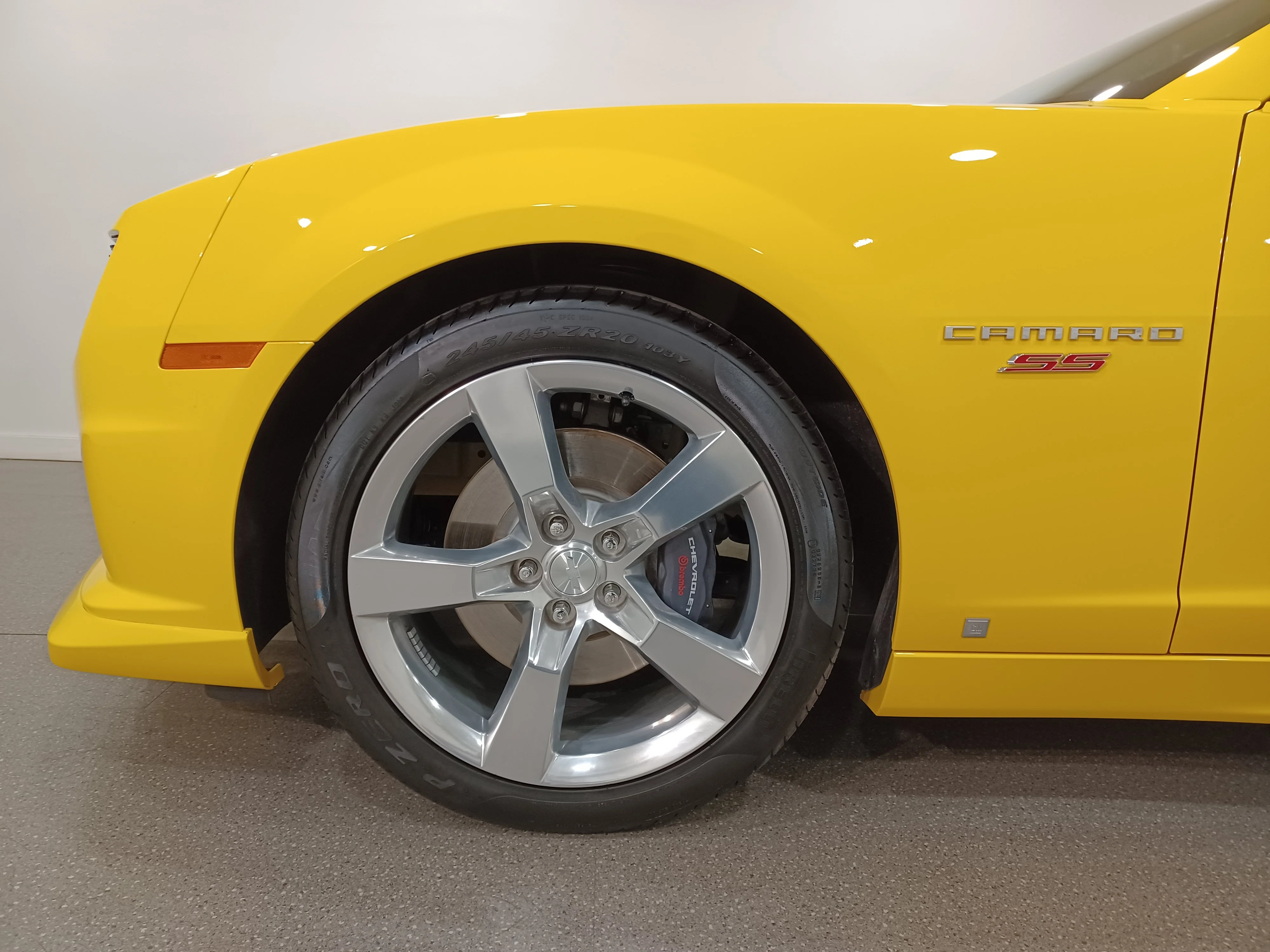 Used 2010 Rally Yellow Chevrolet 2SS*426HP!! | Rally Yellow | 6spd Manual | BBK Intake | Hurst Shifter |  Htd Leather | Sunroof image 17