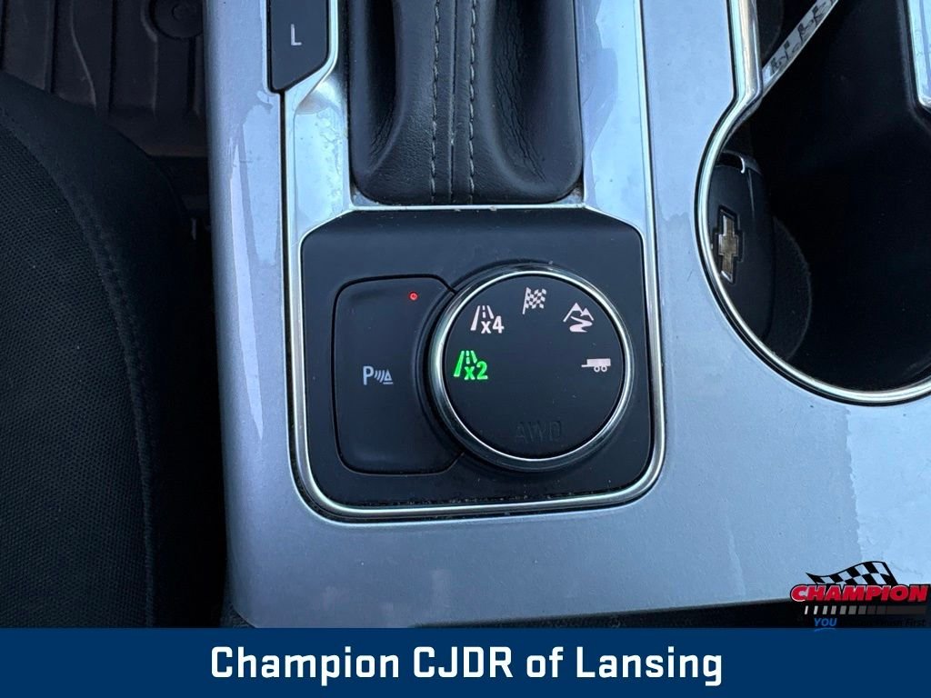 Used 2020 Gray Chevrolet LT image 34