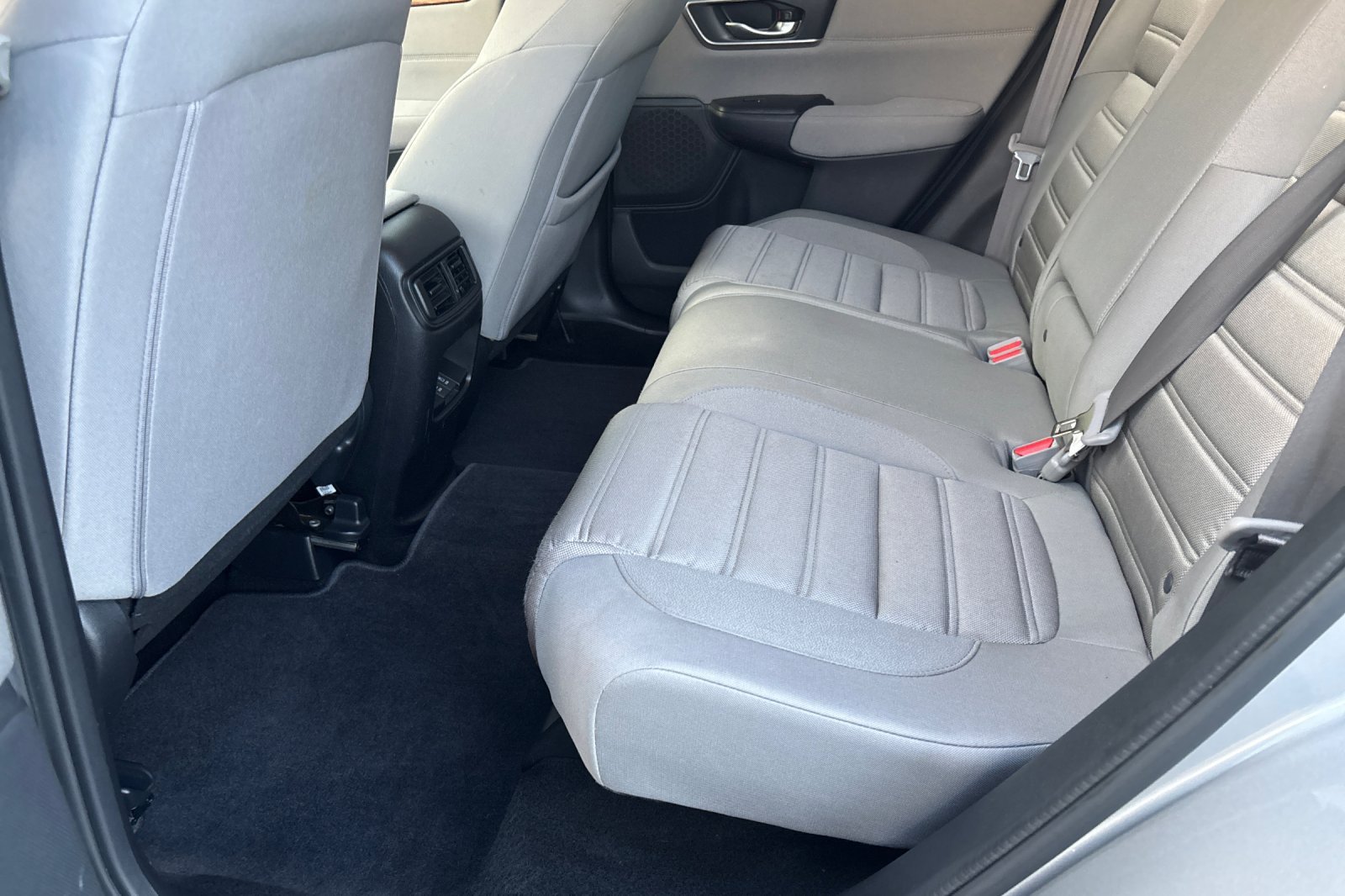 Used 2018 Silver Honda EX image 12