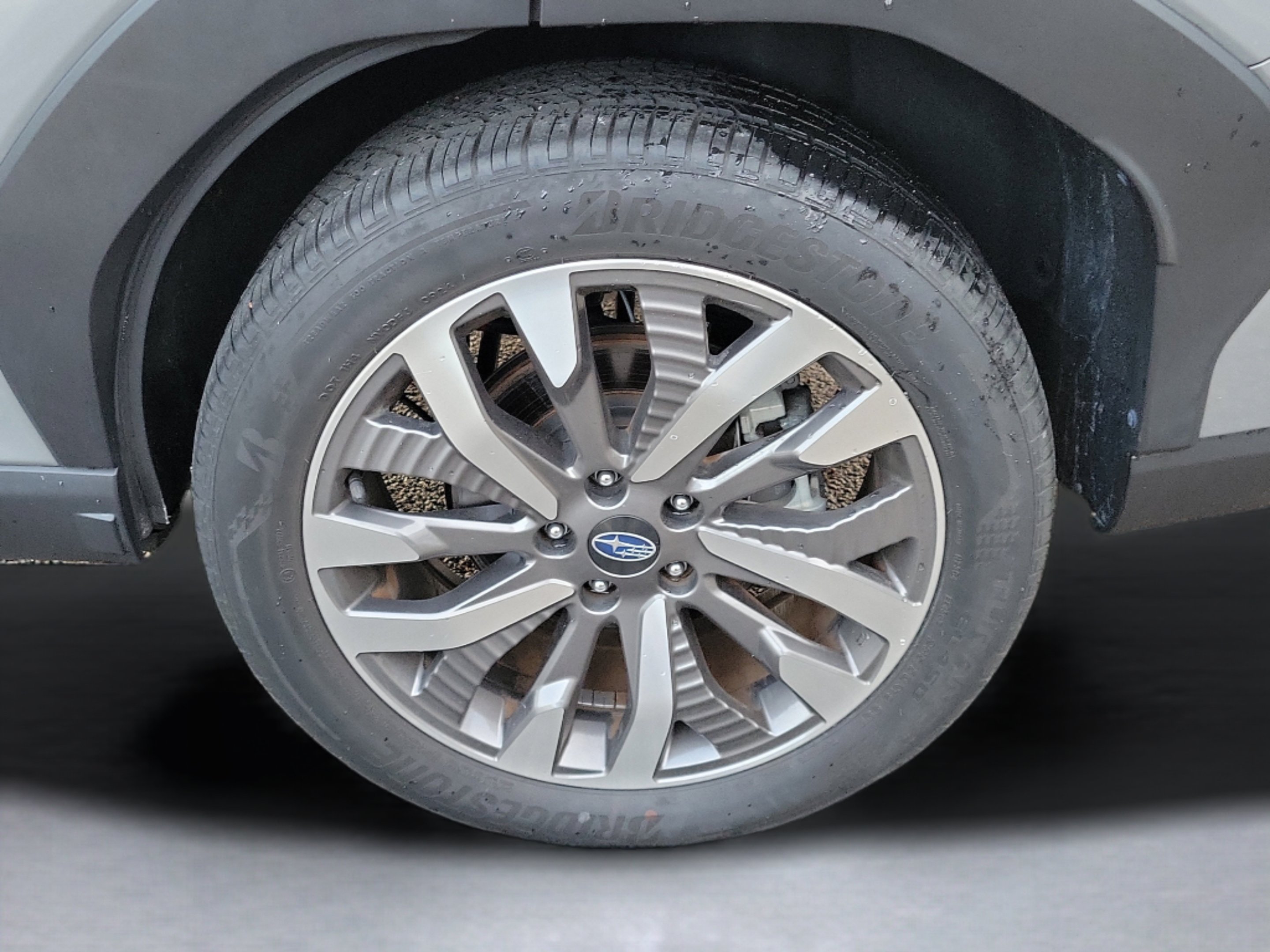 Used 2025 River Rock Pearl Subaru Touring image 9