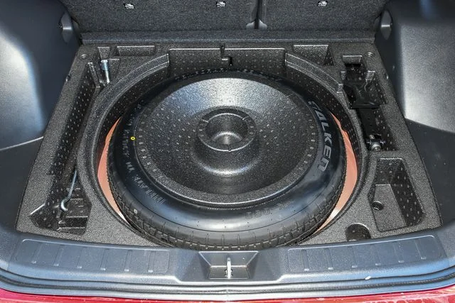 Used 2024 Black Mitsubishi SE image 22