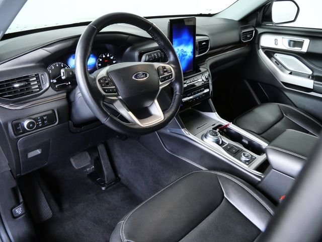 Used 2023 Gray Ford Limited image 3
