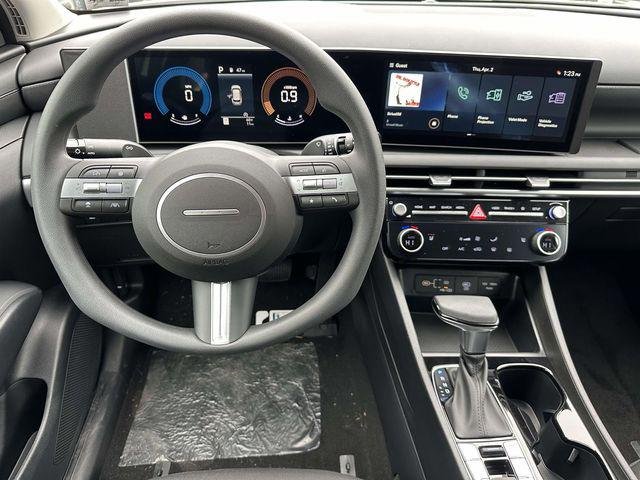 New 2026 White Hyundai SEL AWD image 17