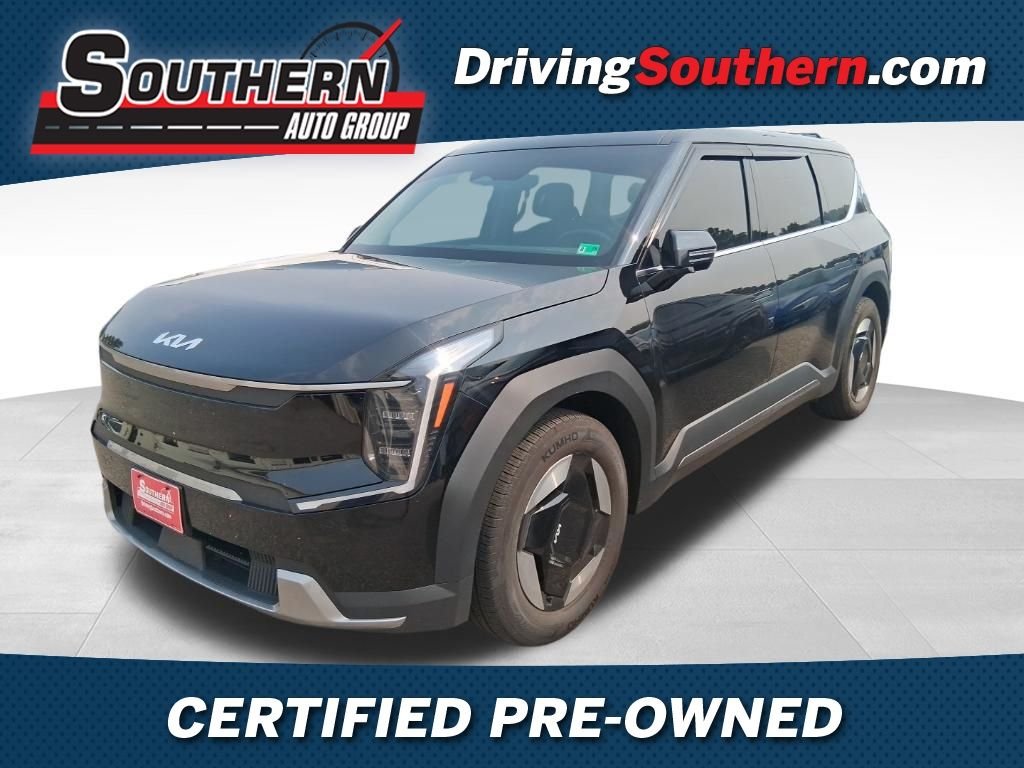 Used 2024 Black Kia Light Long Range image 1