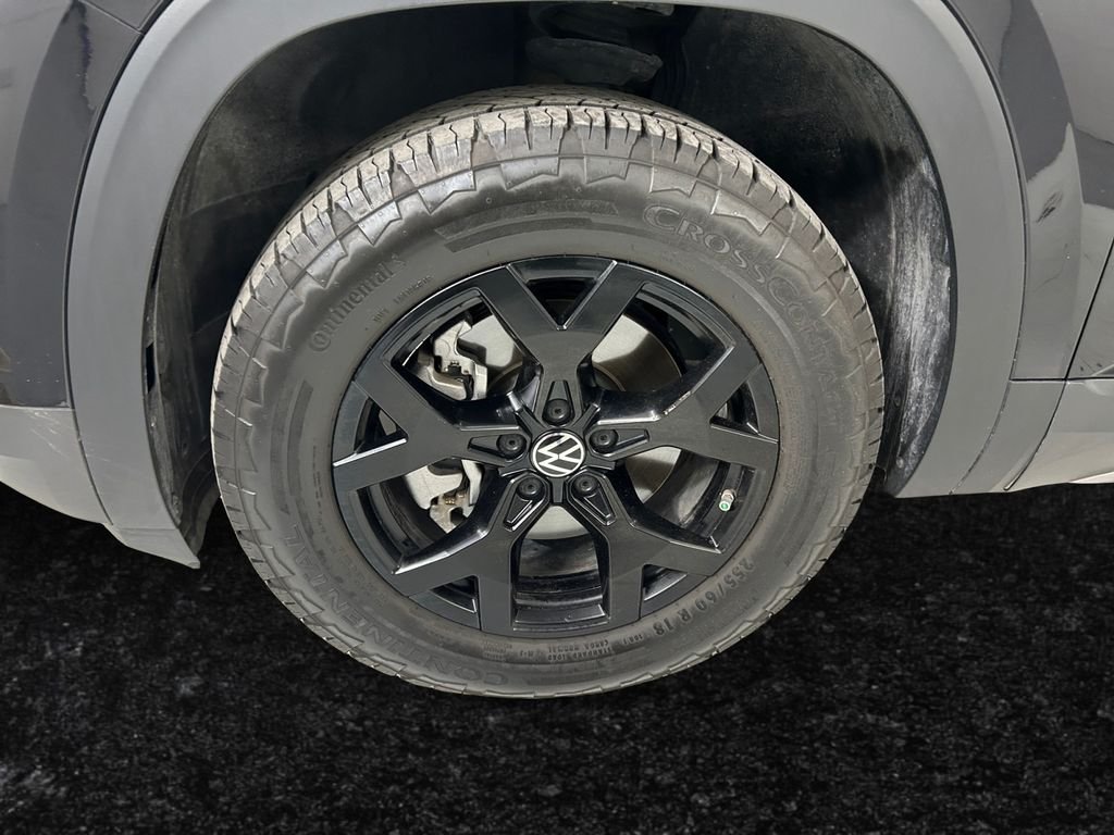 Used 2024  Volkswagen 2.0T Peak Edition SEL image 25