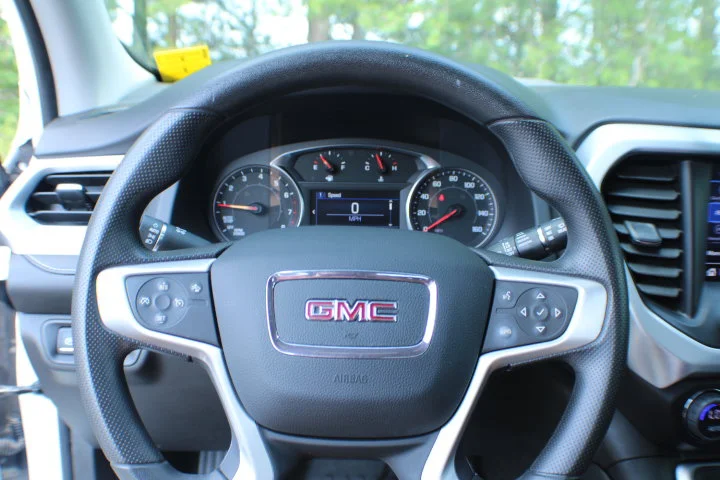 Certified Used 2023 Summit White GMC SLE image 9