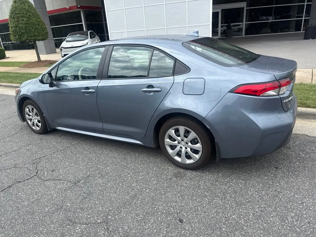 Used 2026  Toyota LE image 3